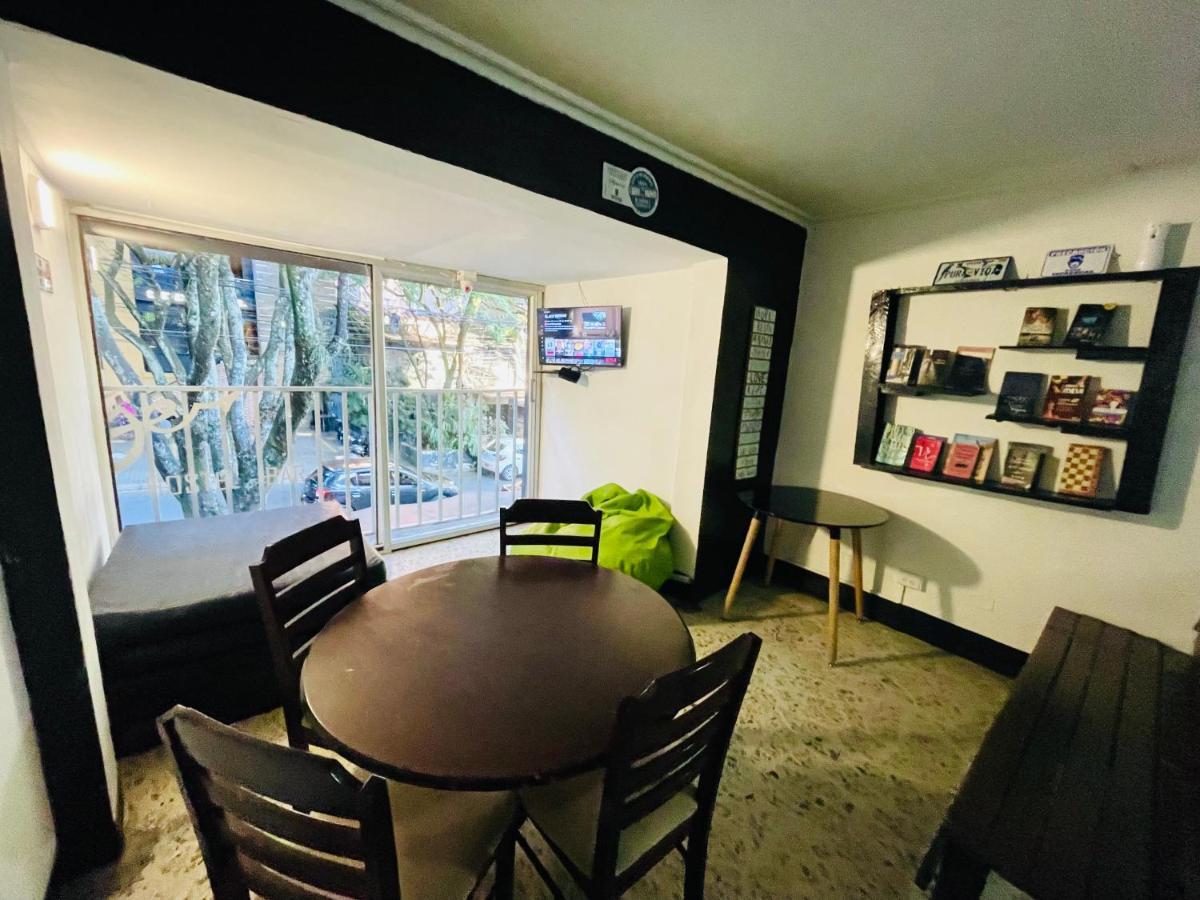 Tiger Hostel 麦德林 外观 照片