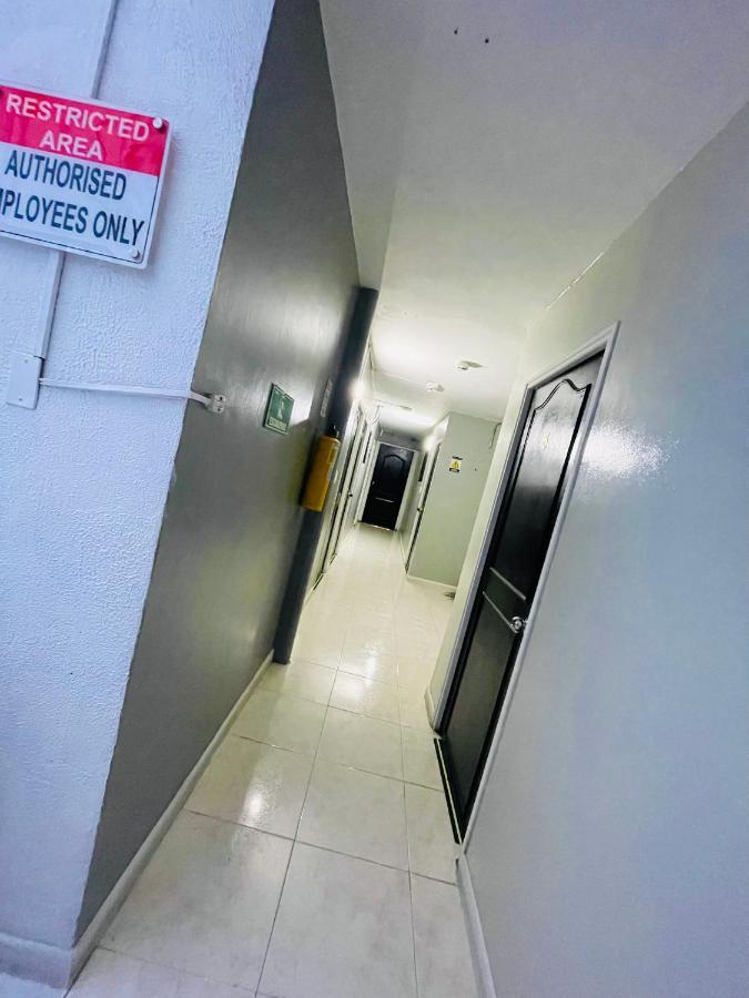 Tiger Hostel 麦德林 外观 照片